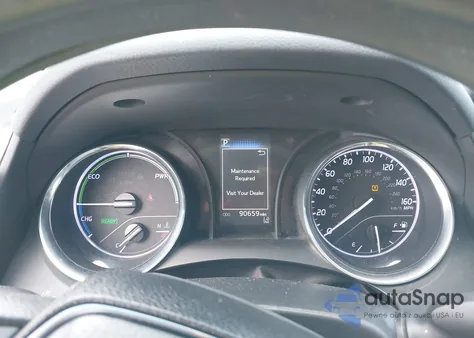 2020 Toyota Camry Le Hybrid z USA, uszkodzony, nr VIN 4T1C31AK2LU011200